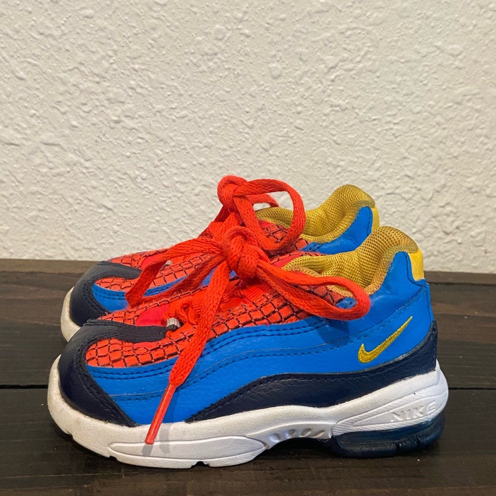 Nike air max 95 kids spiderman size 6c